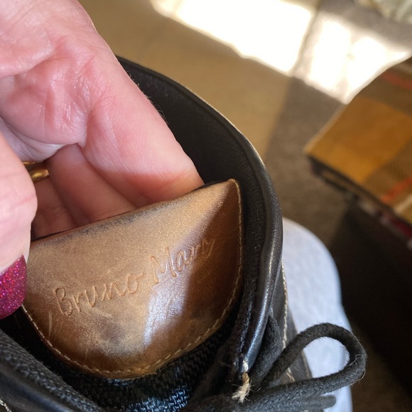 Black and white Size 12 Men’s Shoes - Picture 3 of 7